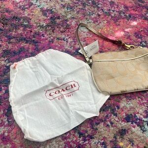 NWT Vintage Coach Signature Canvas Beige Wristlet 2 pockets with Gold Hardware